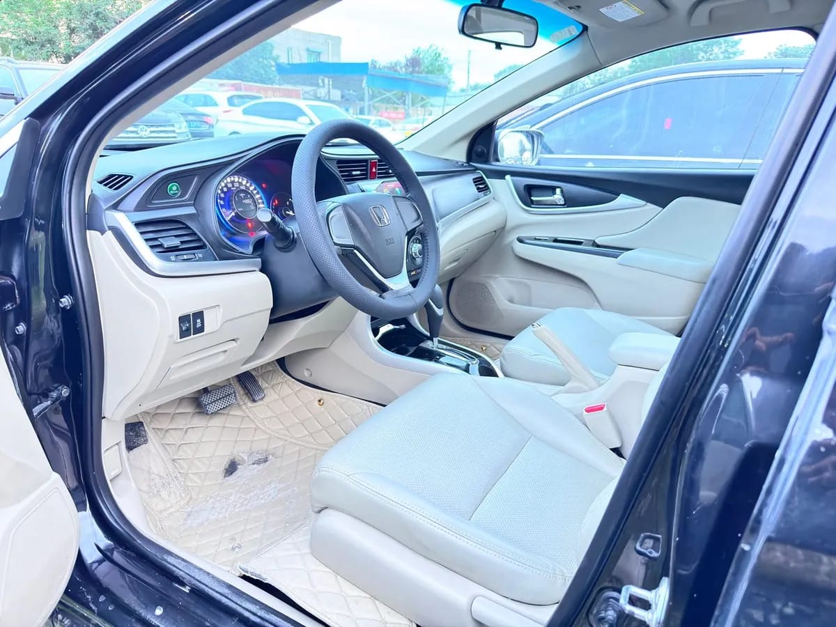 Honda 2016 1.8L CVT 2