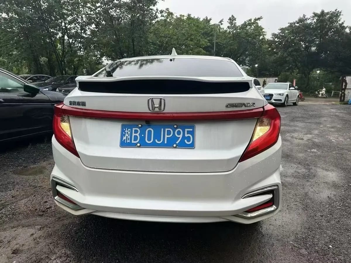 Honda 2017 1.5L CVT 8