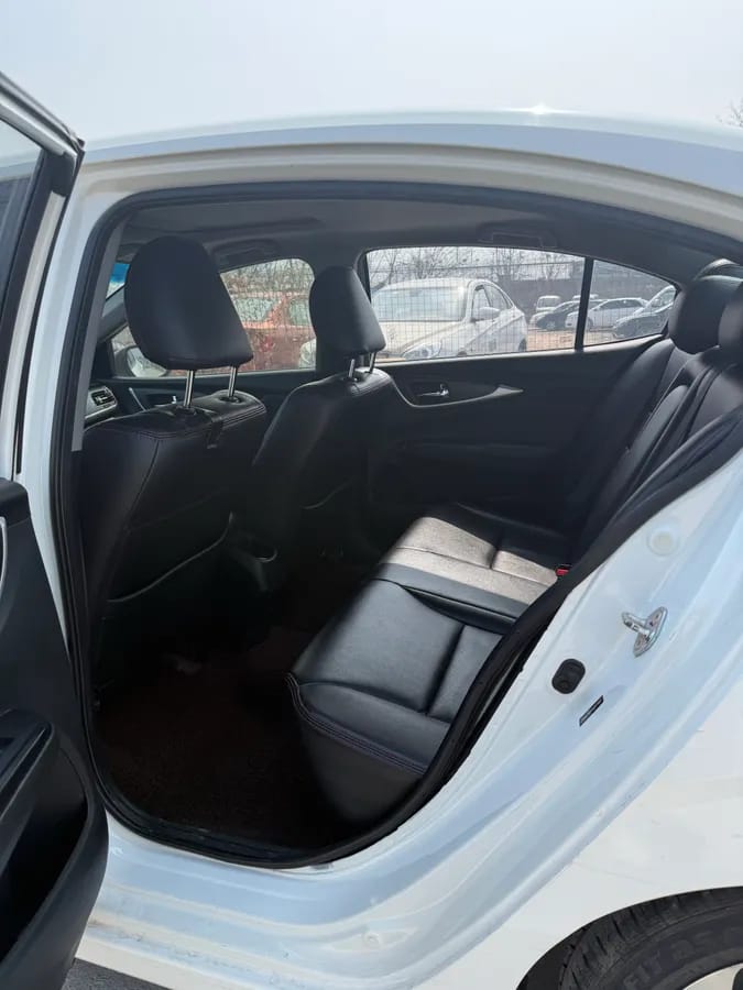 Honda 2017 1.8L CVT 7