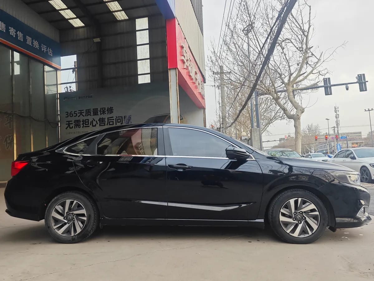 Honda 2019 180Turbo CVT V 4