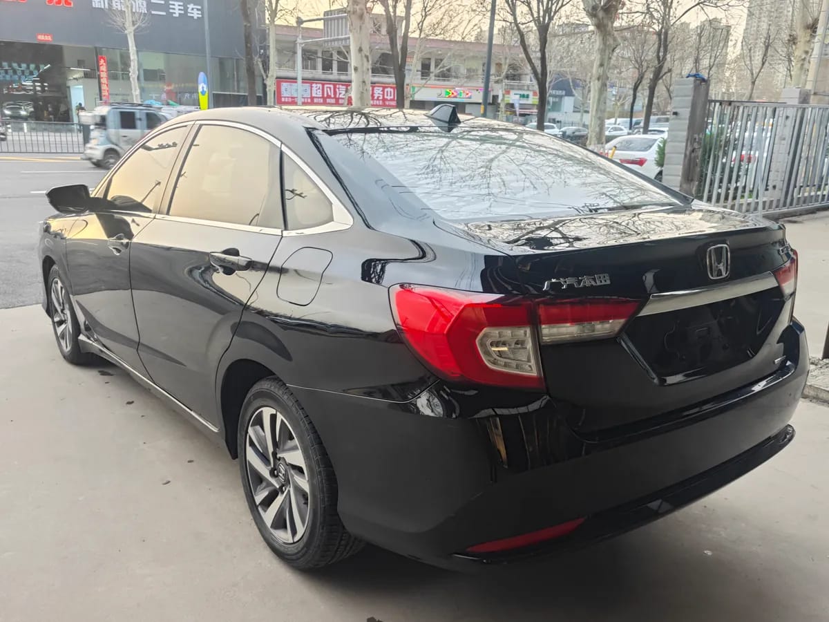 Honda 2019 180Turbo CVT V 6