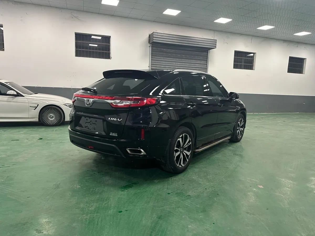 Honda UR-V 2017 240TURBO 2