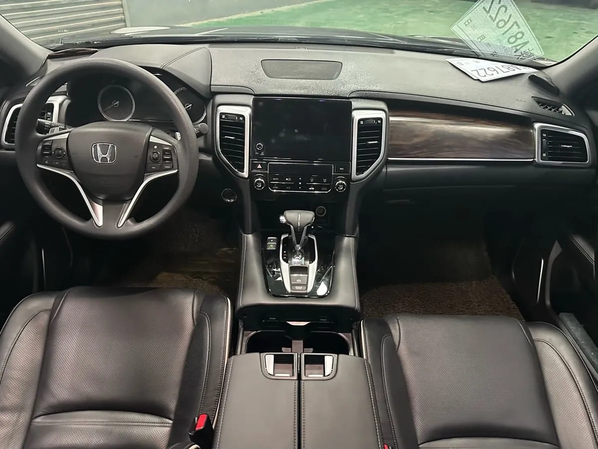 Honda UR-V 2017 240TURBO 10
