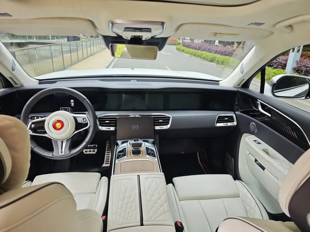 Hongqi E-HS9 2021 510km 7