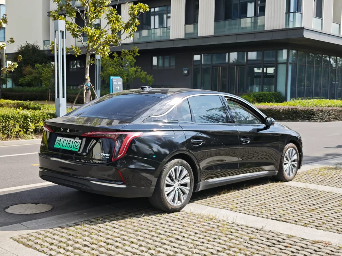 Hongqi E-QM5 2023 560km PLUS 4