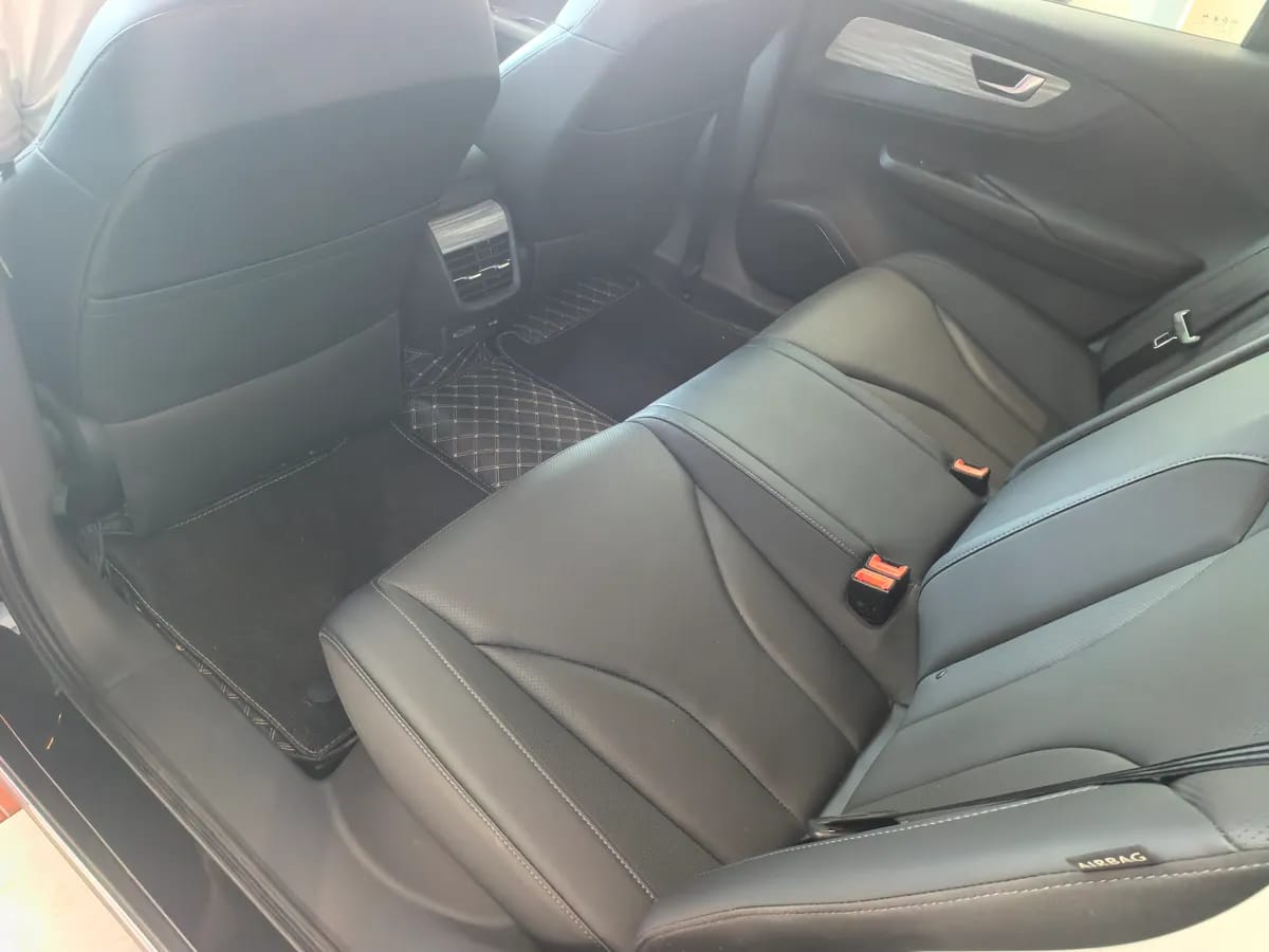 Hongqi E-QM5 2024 500km 3