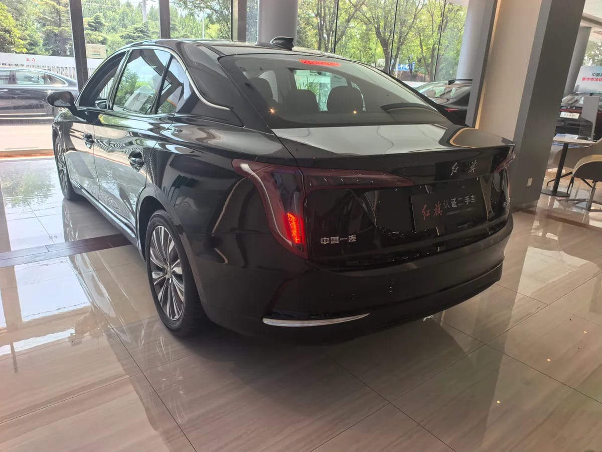 Hongqi E-QM5 2024 500km 4