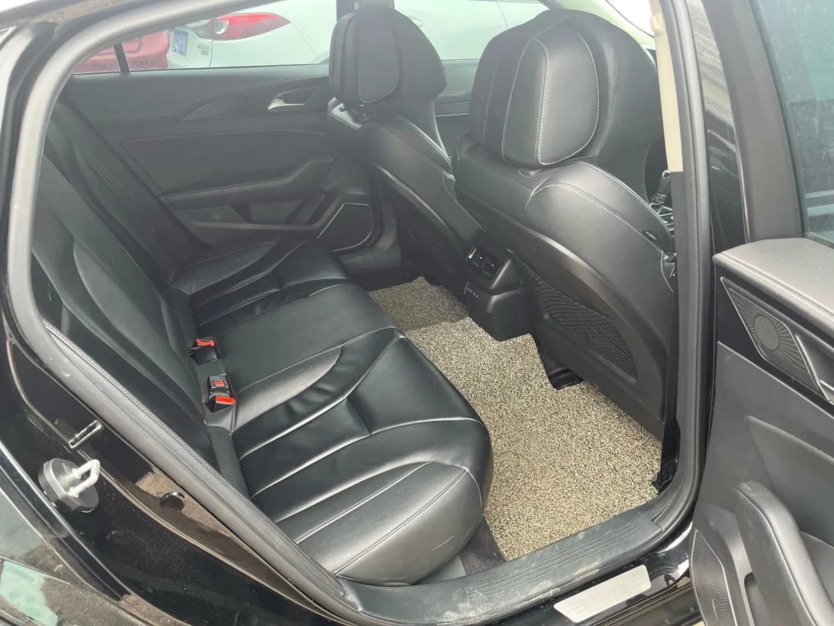 Hongqi H5 2019 30TD 5