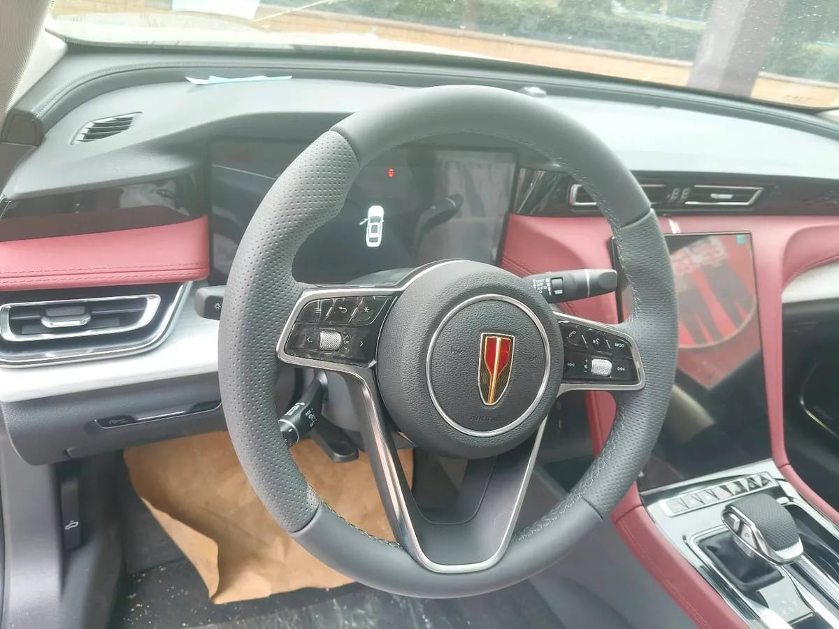 Hongqi H5 2025 2.0T 2