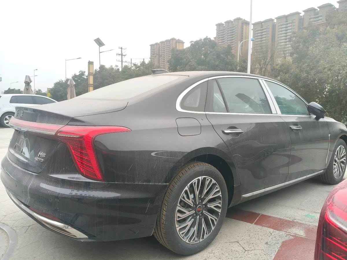 Hongqi H5 2025 2.0T 5
