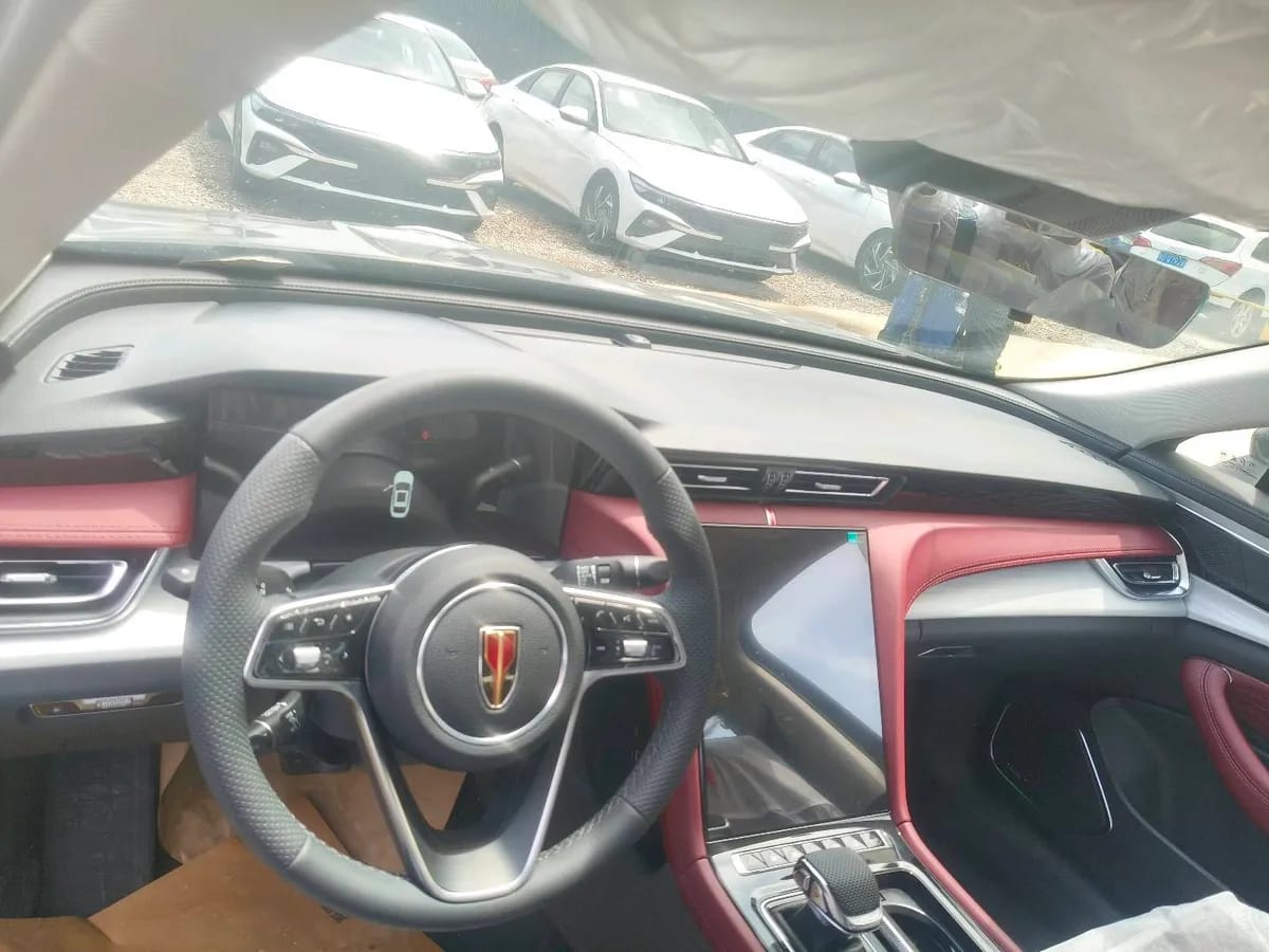 Hongqi H5 PHEV 2025 170 2