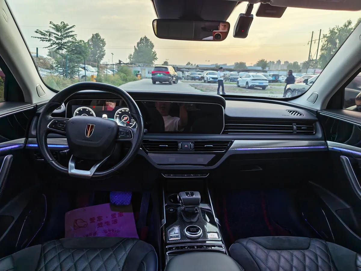 Hongqi HS5 2022 2.0T 8
