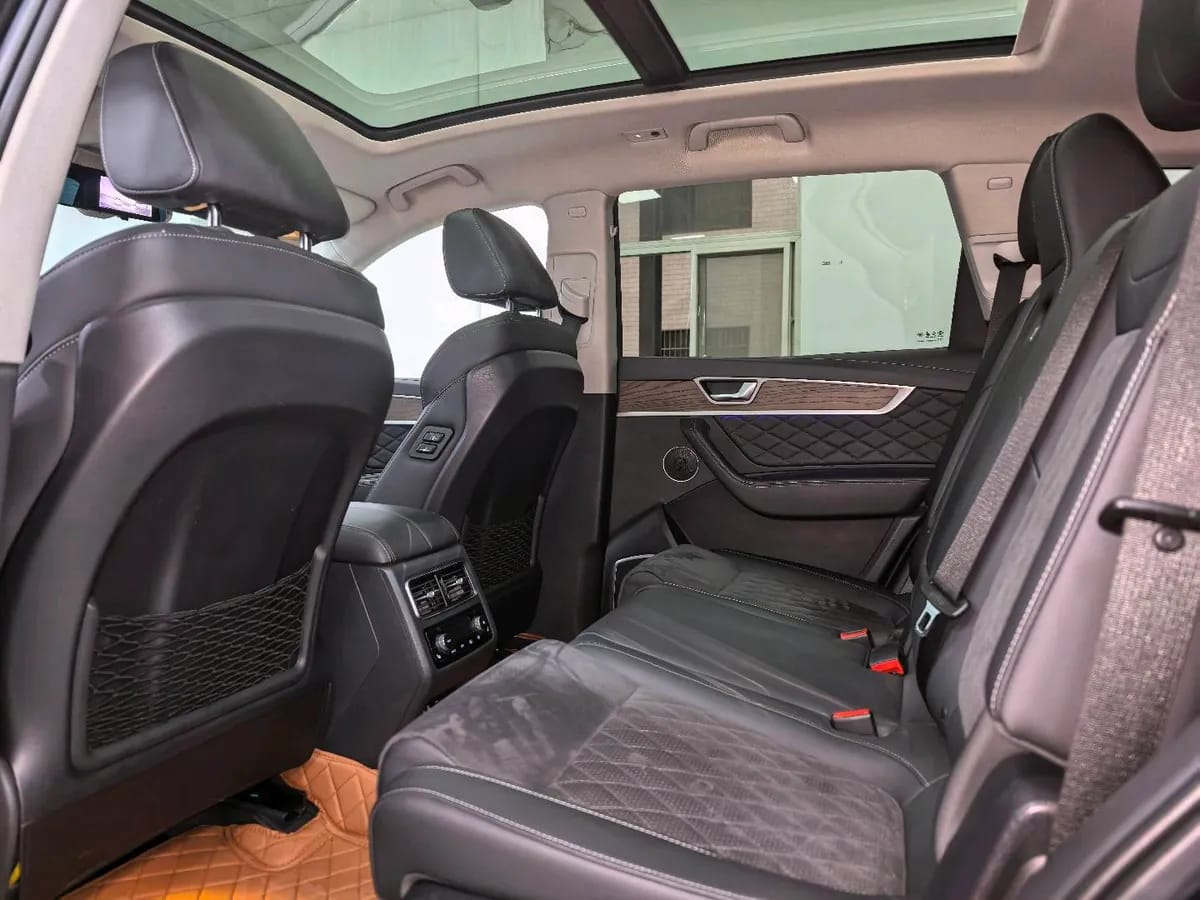 Hongqi HS7 2021 2.0T DCT 8