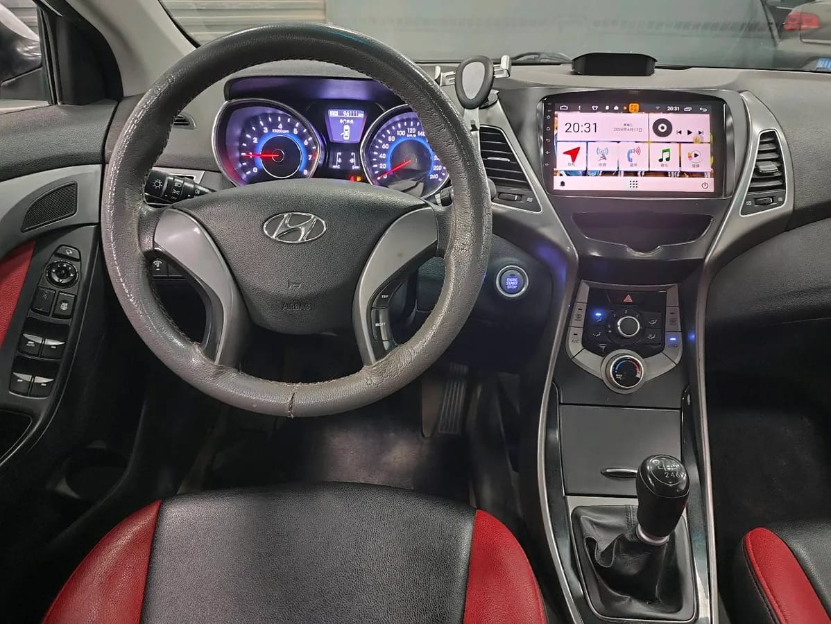 Hyundai 2012 1.6L 6