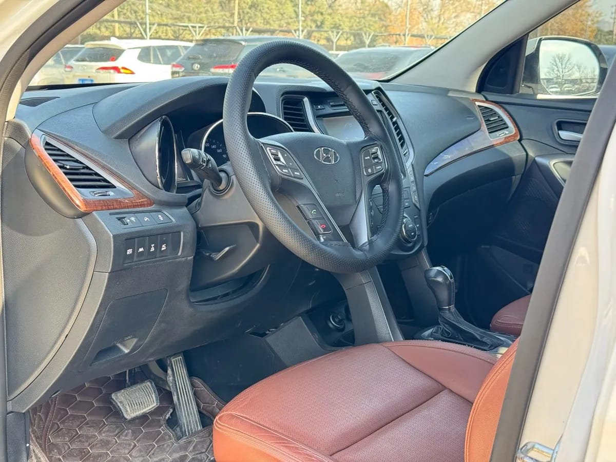 Hyundai ( ) 2013 3.0L 7 4