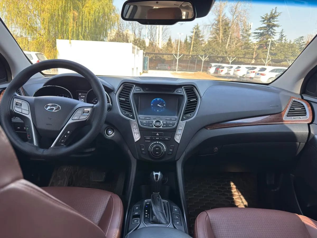 Hyundai ( ) 2013 3.0L 7 5
