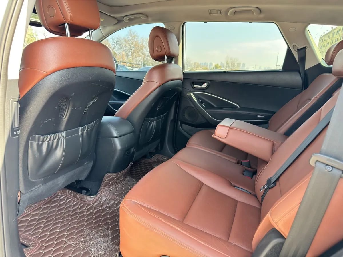 Hyundai ( ) 2013 3.0L 7 7