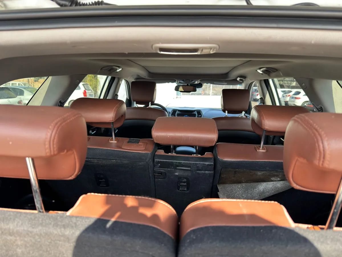 Hyundai ( ) 2013 3.0L 7 8
