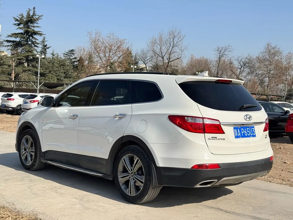 Hyundai ( ) 2013 3.0L 7 9
