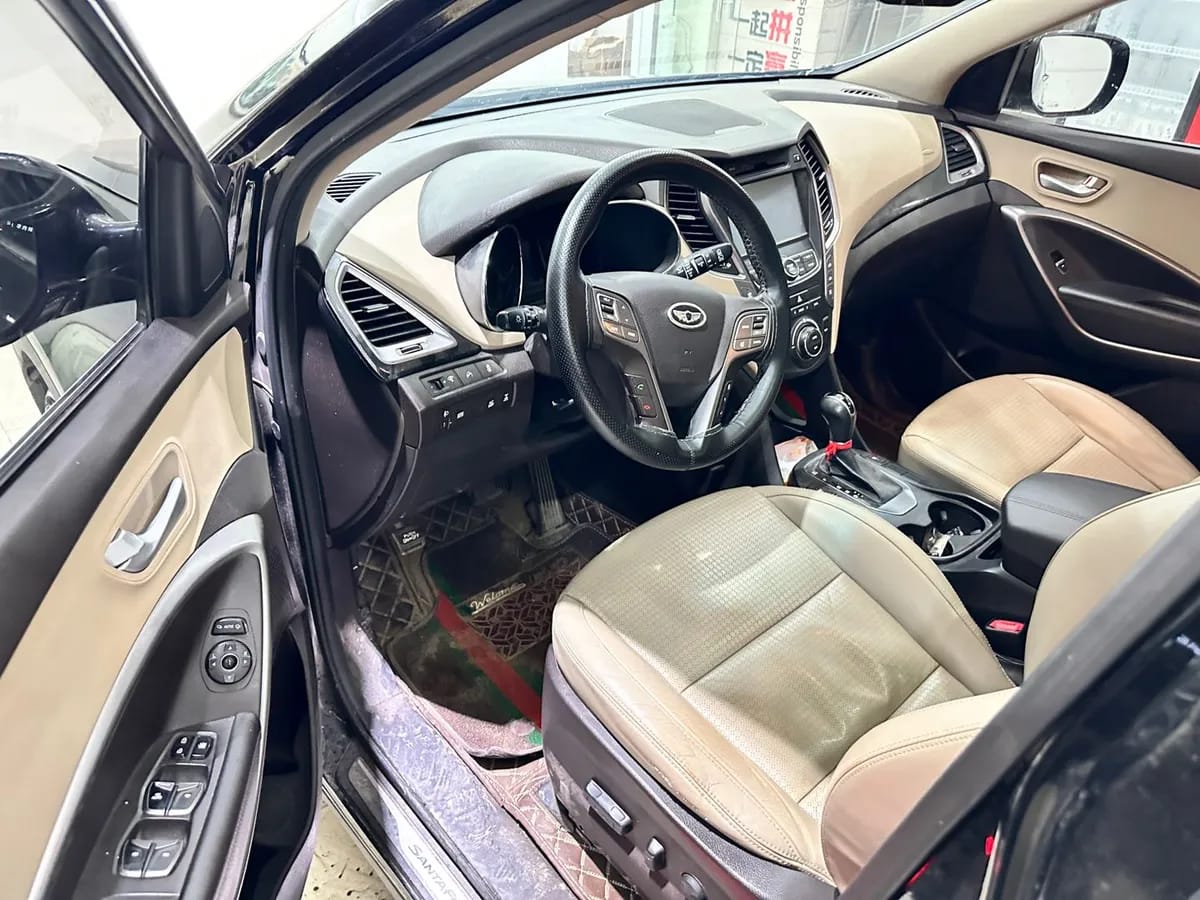 Hyundai ( ) 2013 3.0L 7 IV 4