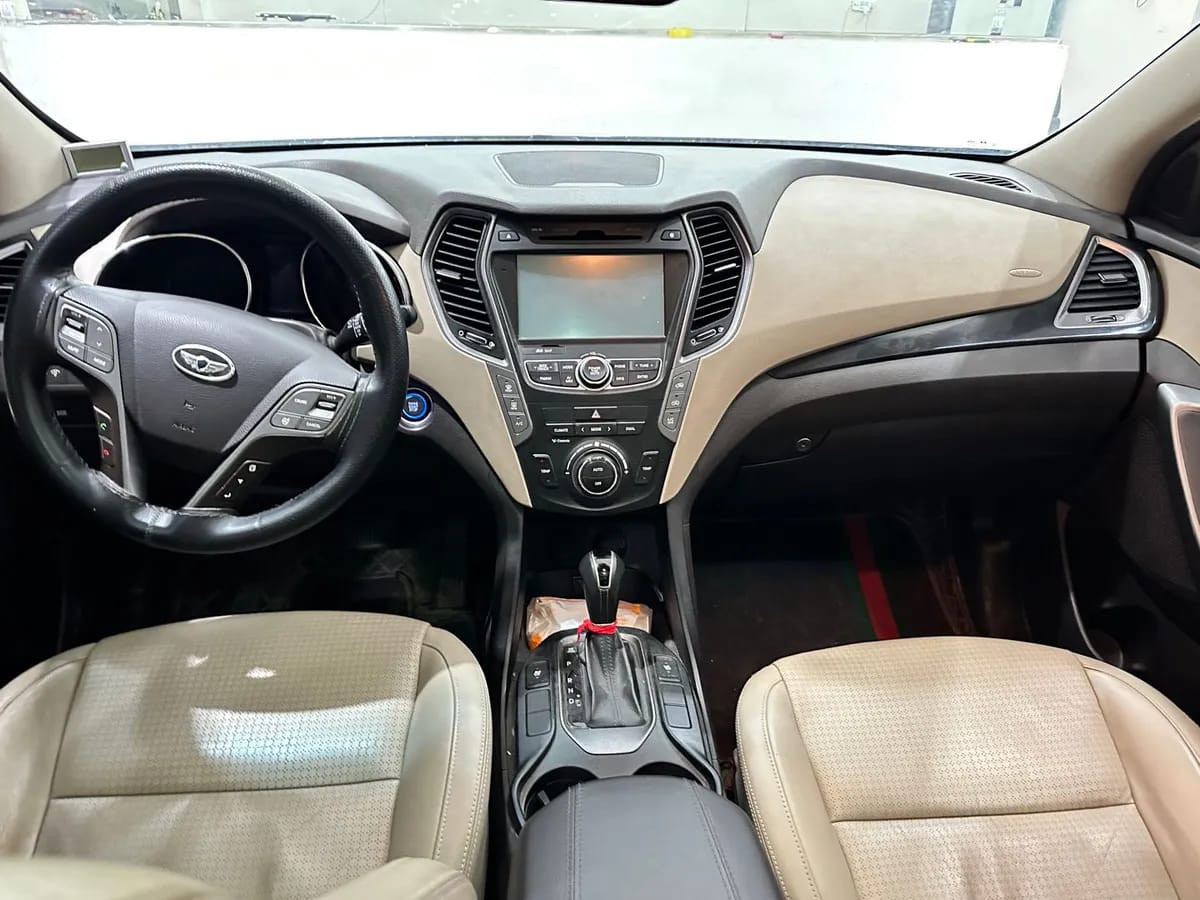 Hyundai ( ) 2013 3.0L 7 IV 5
