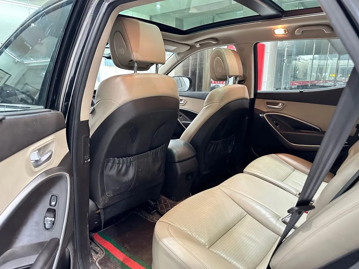 Hyundai ( ) 2013 3.0L 7 IV 6