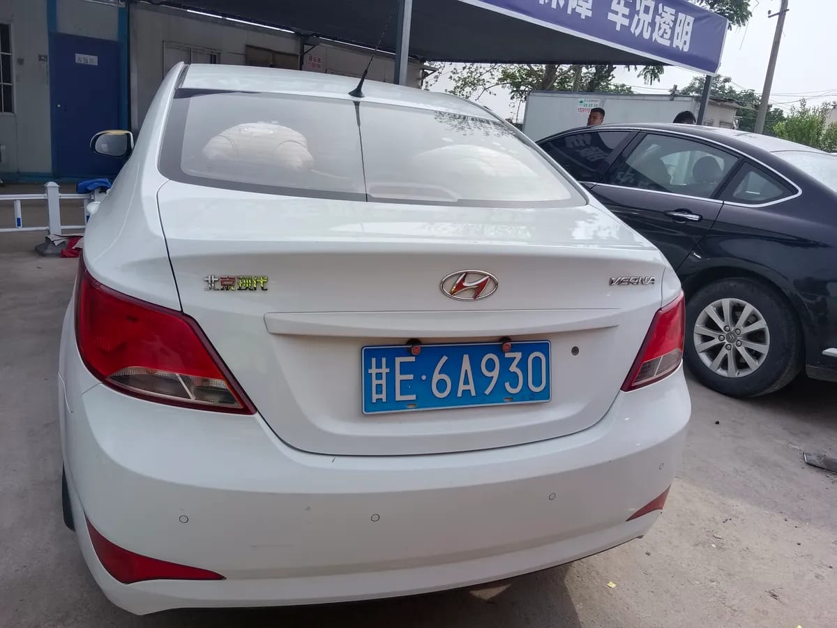 Hyundai 2014 1.4L GLX 4