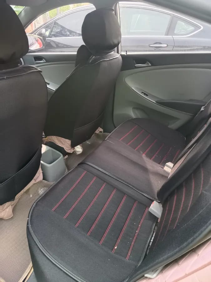 Hyundai 2014 1.4L GLX 7
