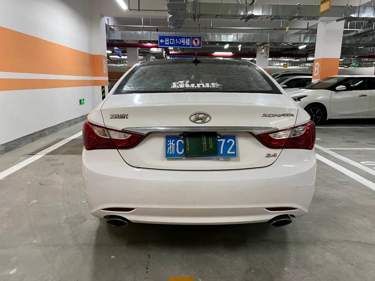 Hyundai 2014 2.4L V 7