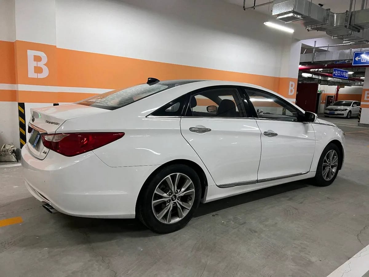 Hyundai 2014 2.4L V 8