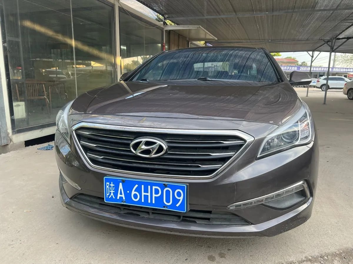 Hyundai 2015 1.6T GLX 2