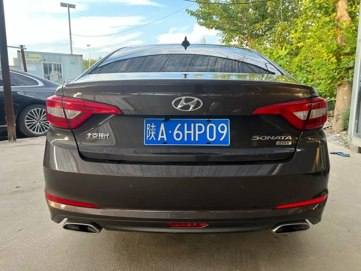 Hyundai 2015 1.6T GLX 5