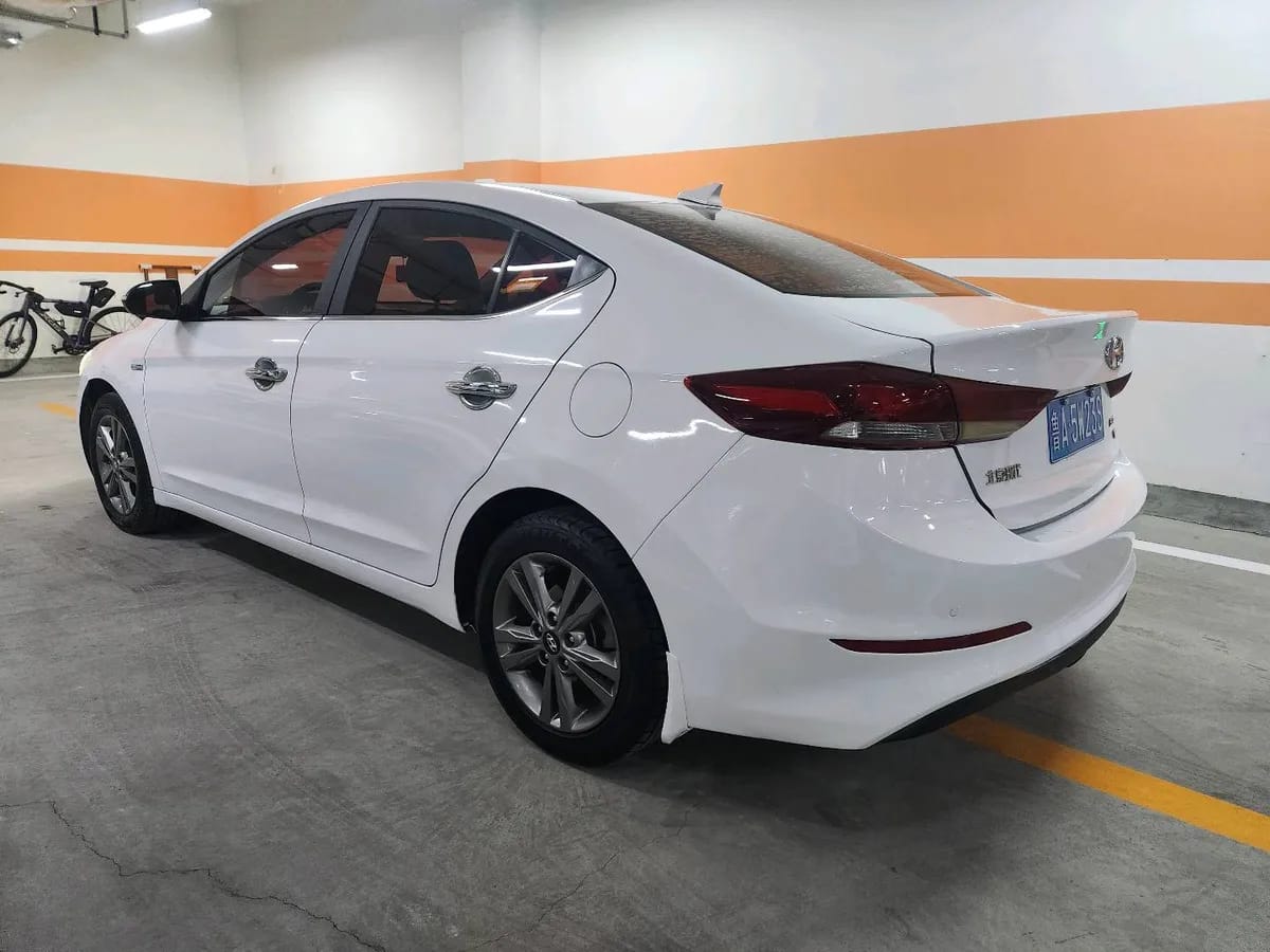 Hyundai 2016 1.4T · 5
