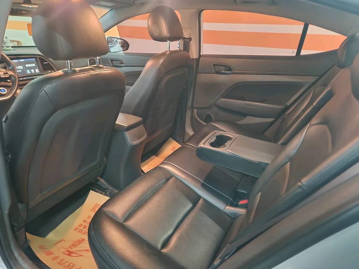 Hyundai 2016 1.4T · 8