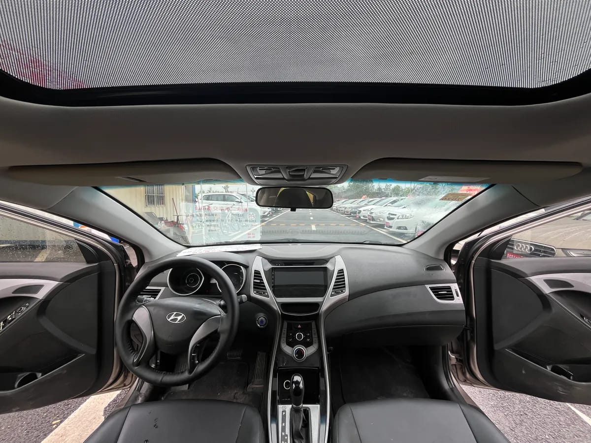 Hyundai 2016 1.6L 9