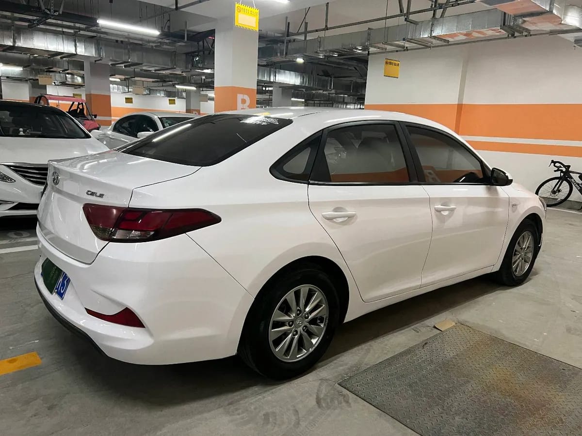 Hyundai 2017 1.6L GLS 5