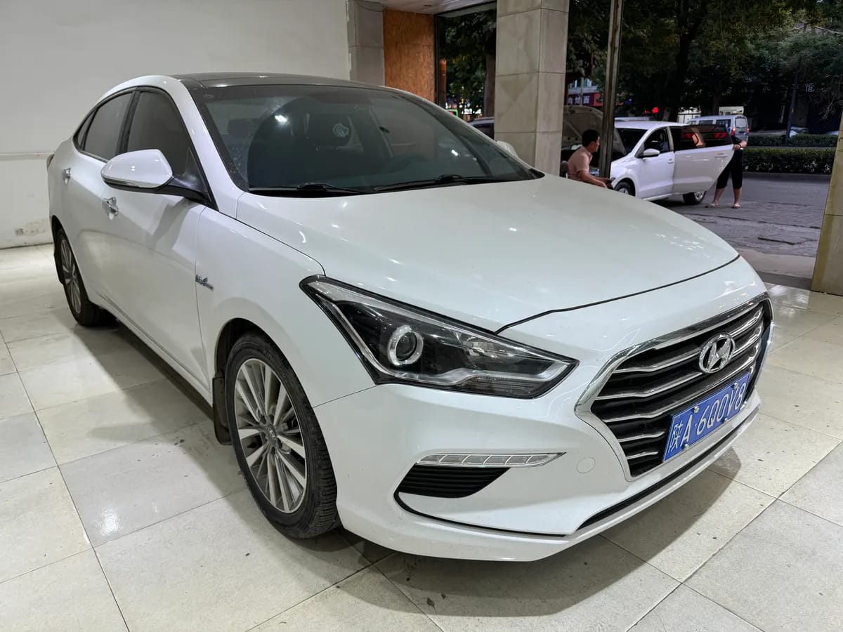 Hyundai 2017 1.6T GLS 3