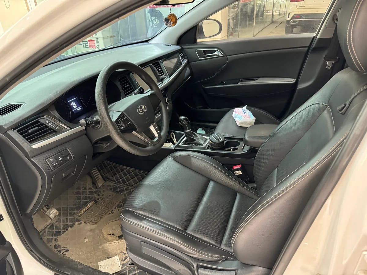 Hyundai 2017 1.6T GLS 4