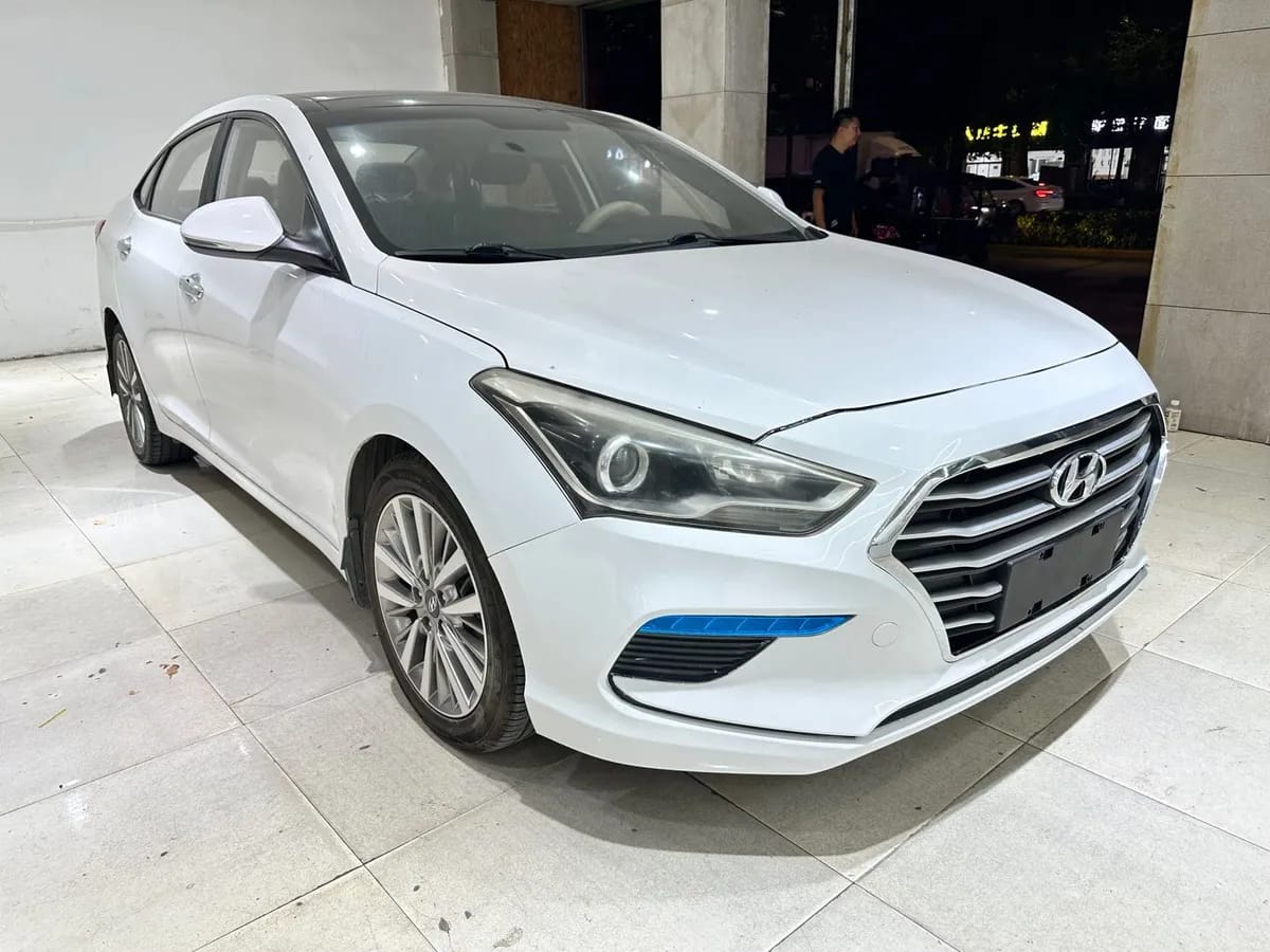 Hyundai 2017 1.8L GLS 3