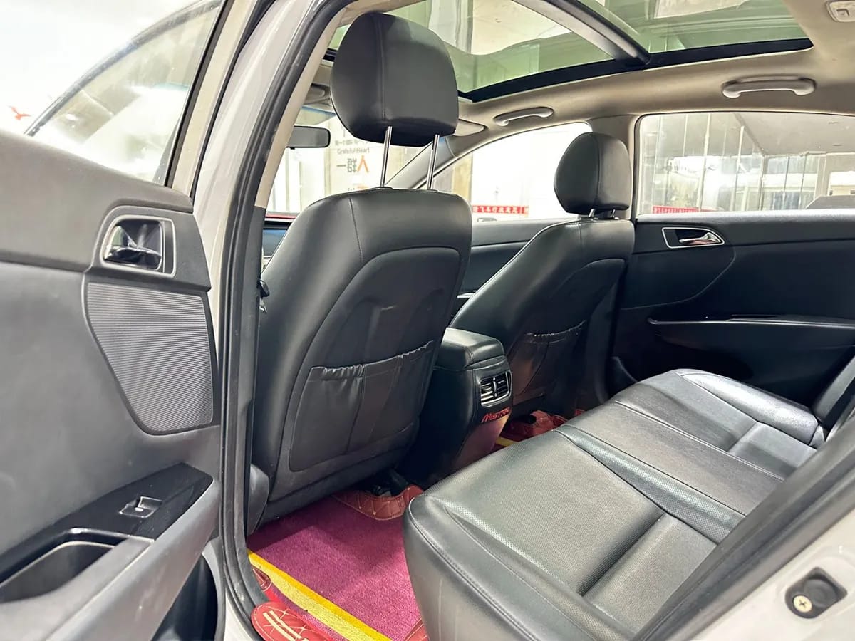 Hyundai 2017 1.8L GLS 6