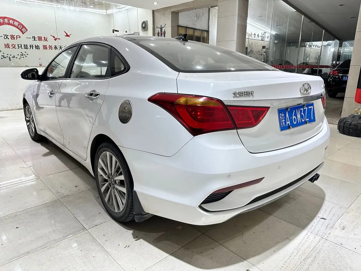 Hyundai 2017 1.8L GLS 7