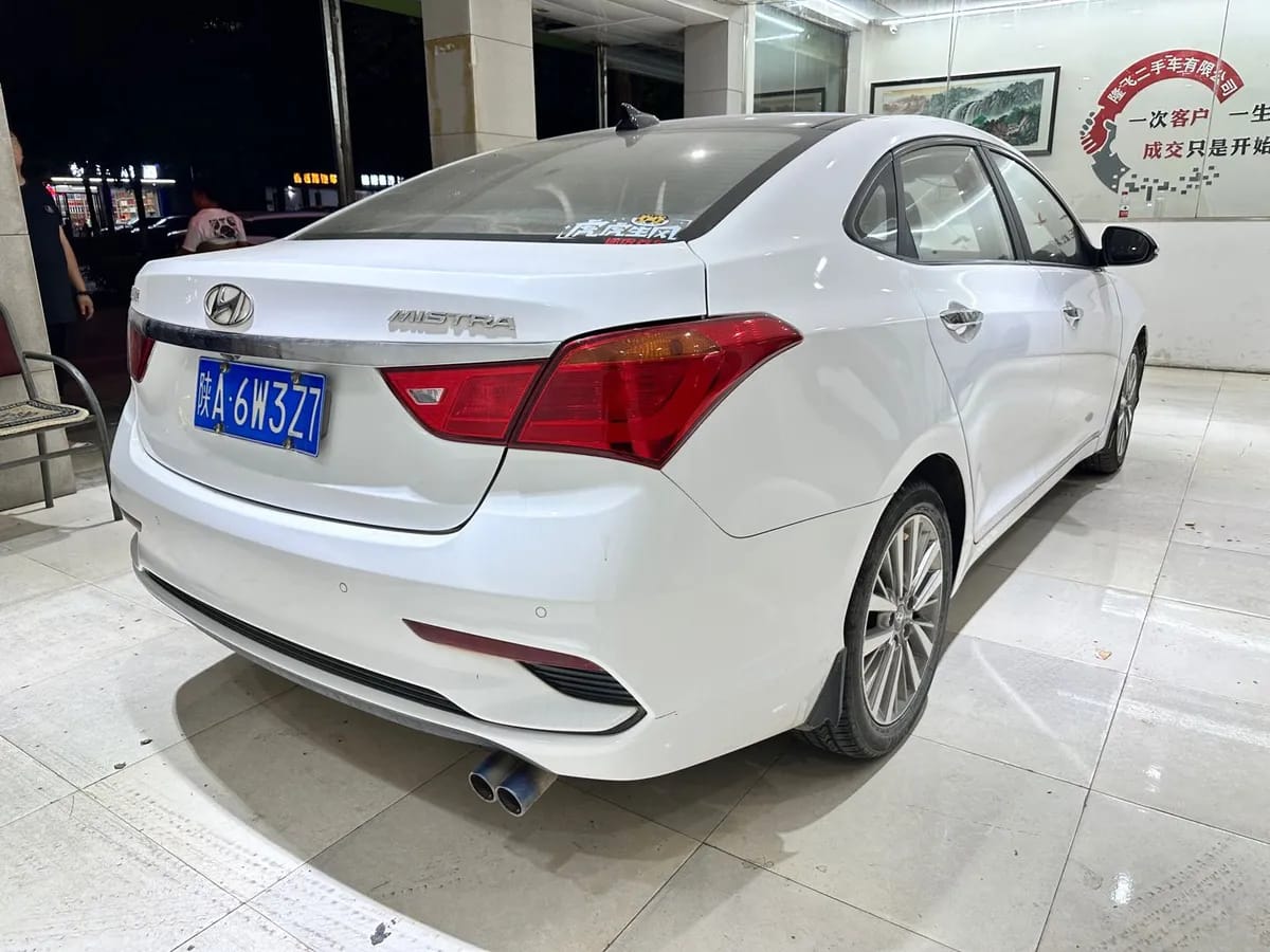 Hyundai 2017 1.8L GLS 9