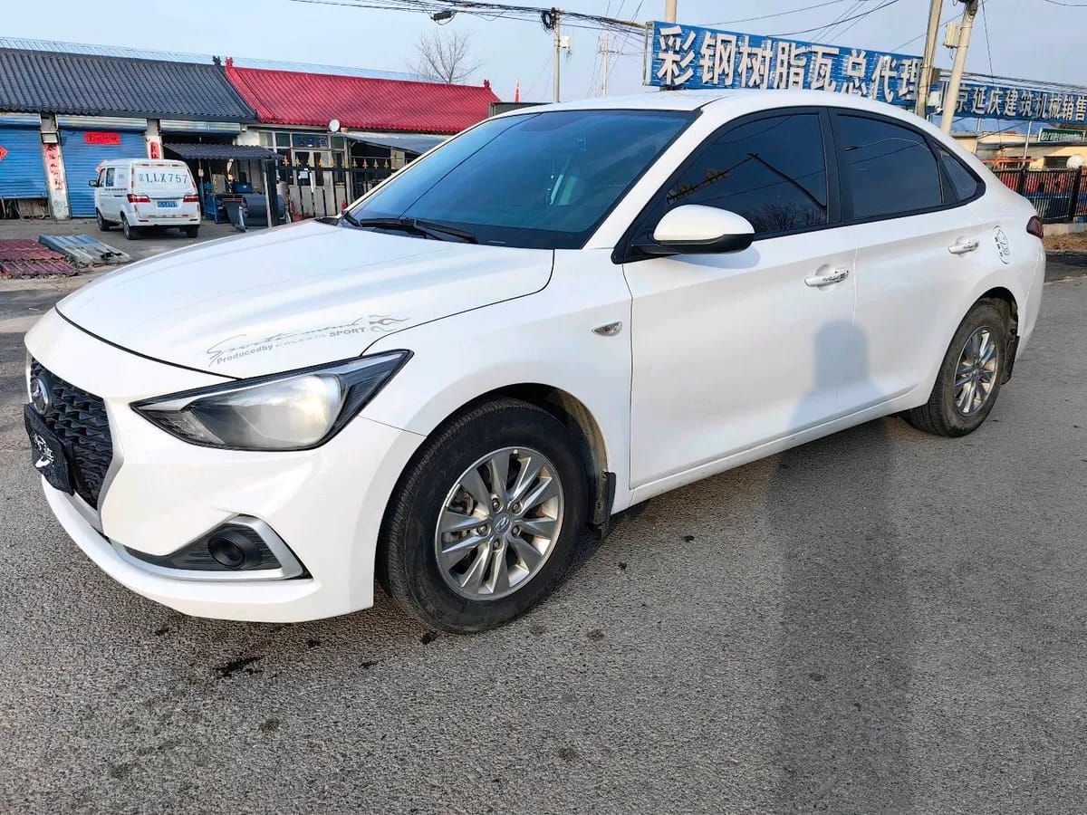 Hyundai 2018 1.6L GLS V 4