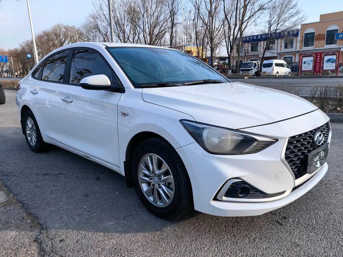 Hyundai 2018 1.6L GLS V 5