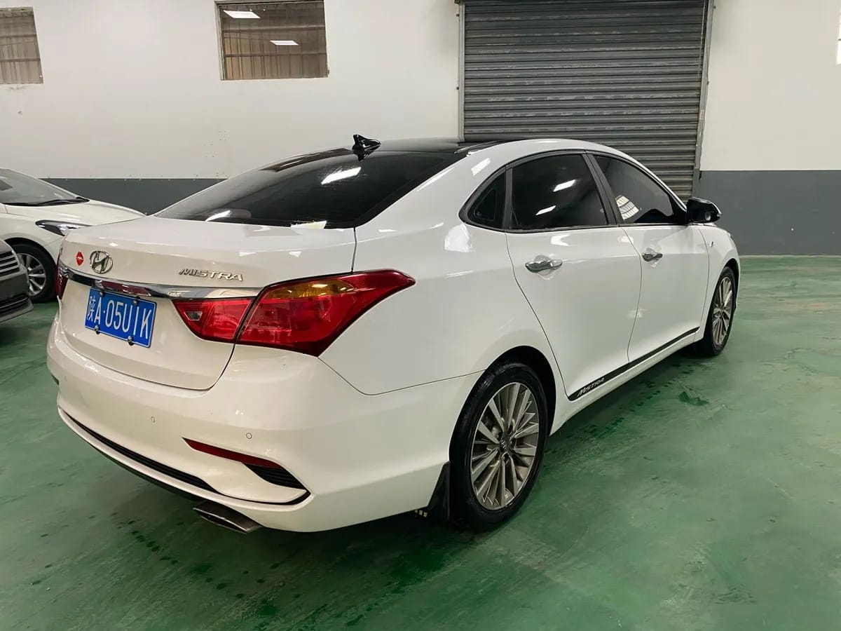 Hyundai 2019 1.8L GLS VI 4