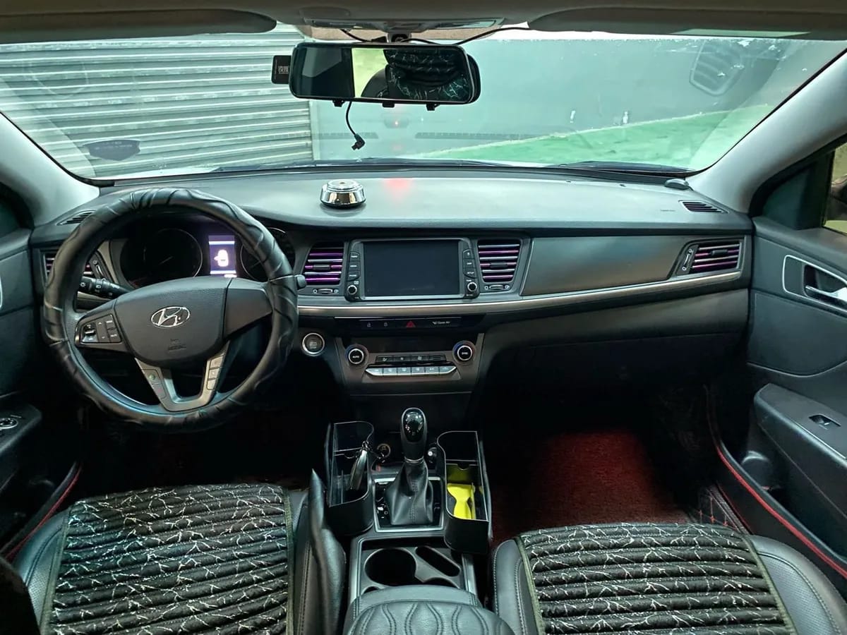 Hyundai 2019 1.8L GLS VI 7