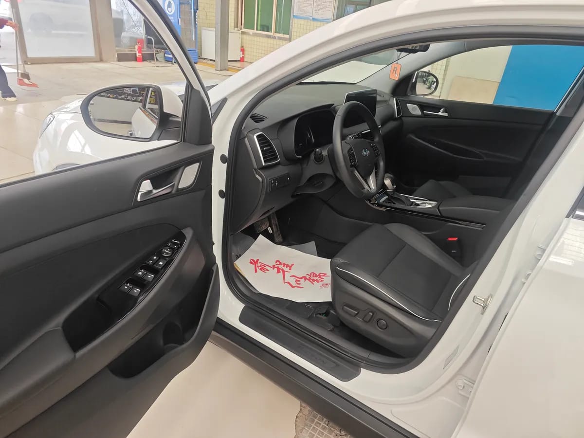 Hyundai 2019 280TGDi VI 8