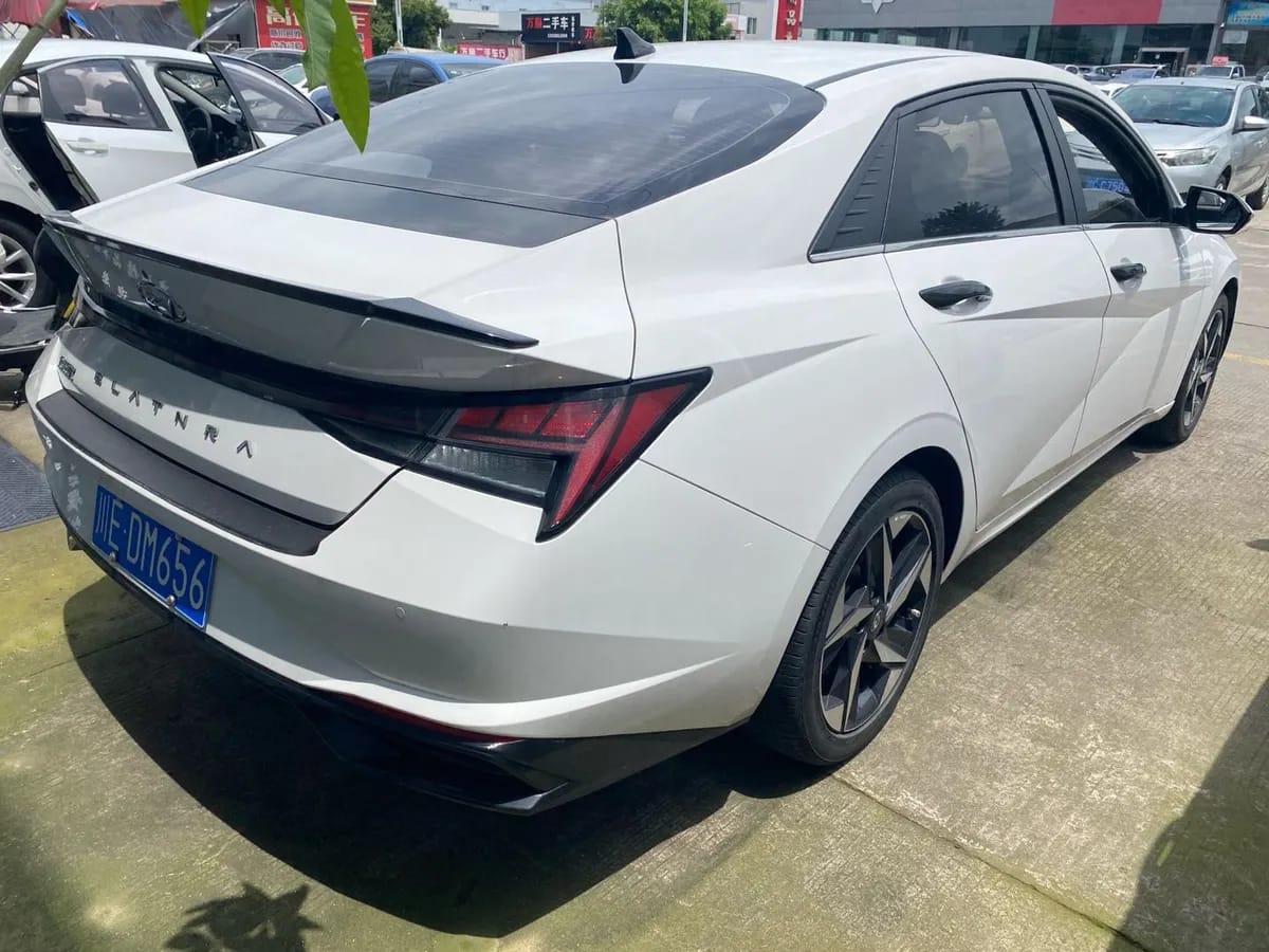 Hyundai 2021 1.5L CVT GLX 6