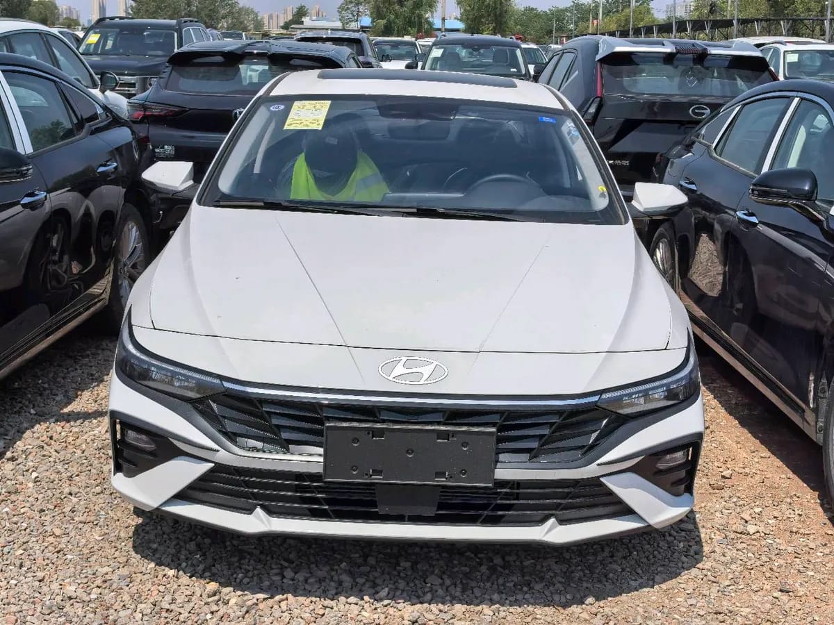 Hyundai 2022 1.5L CVT LUX 2