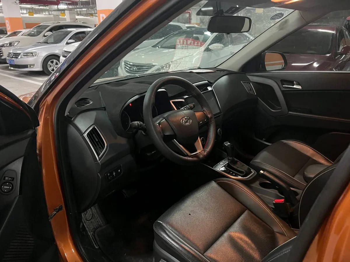 Hyundai ix25 2015 1.6L GLS 4